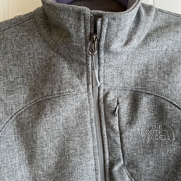 Northface windbreaker jacket - Picture 4 of 7